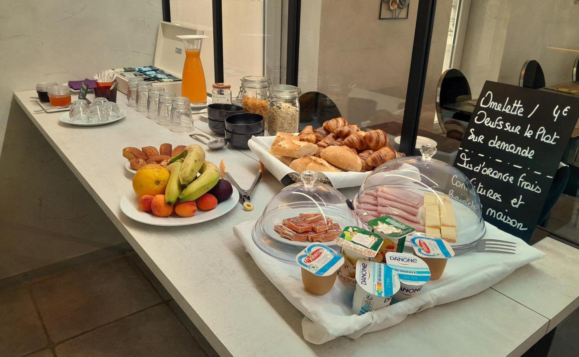 Hotel Restaurant Le Saint Augustin Екстериор снимка